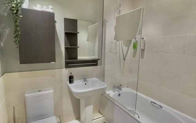 Monkbridge Mews Apartment