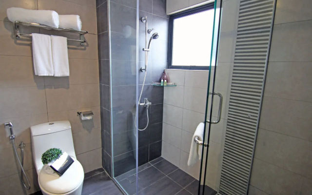 Nexus Regency Suites & Hotel