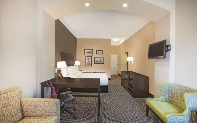 La Quinta Inn And Suites Beaumont West