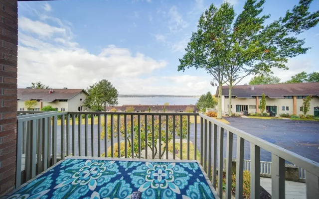 Lakeside Retreat in Dewittville w/ Pool Access!