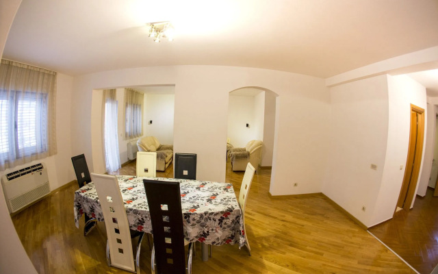 SMS Apartments