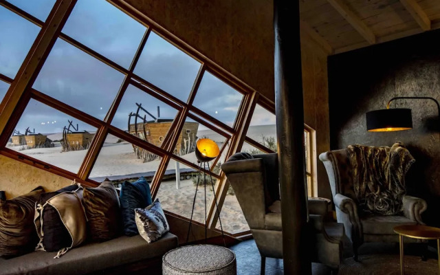 Shipwreck Lodge