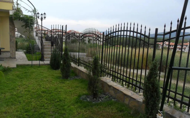 Altay Guest House