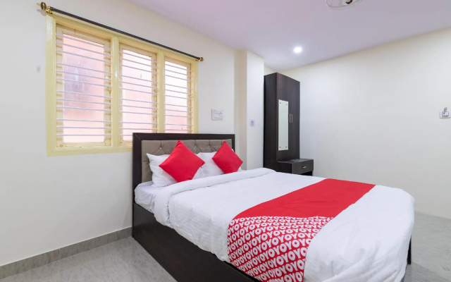 OYO 45125 Banashankari Comforts