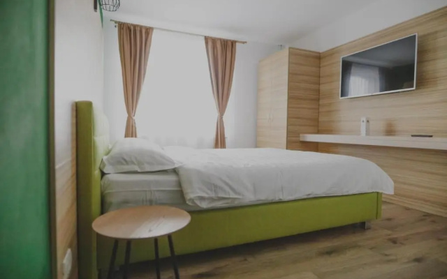 Altitude Guest House Ranca