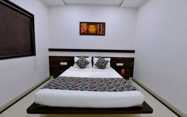 OYO 8022 Hotel Sunil Inn