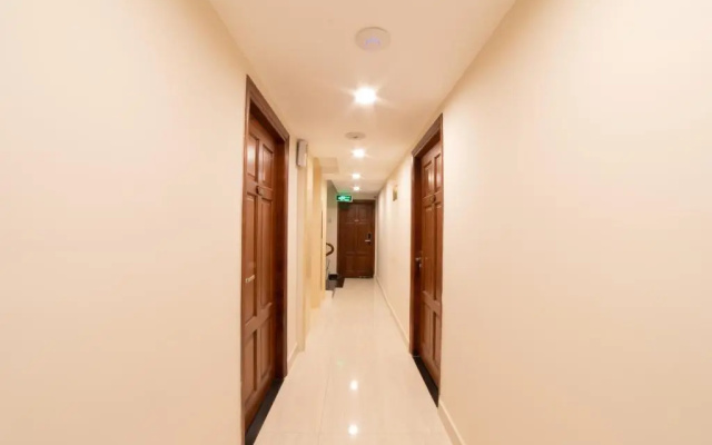 Silent Night Dem Lanh Hotel