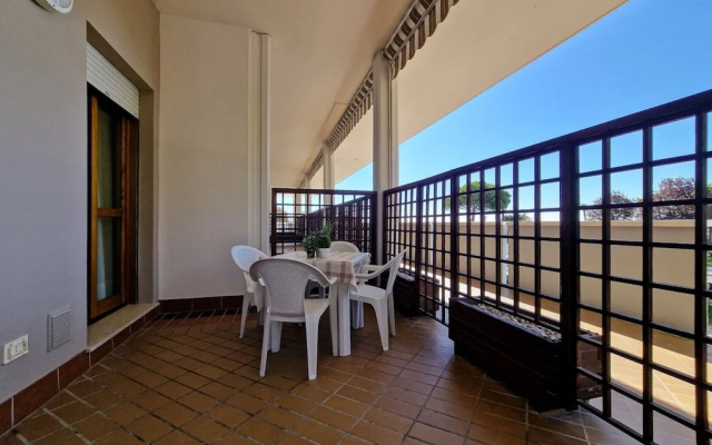 Modern Residence Flat With Balcony-beahost
