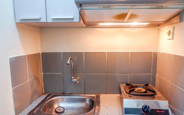 Strategic 1BR Menteng Square Apartment at Central Area By Travelio