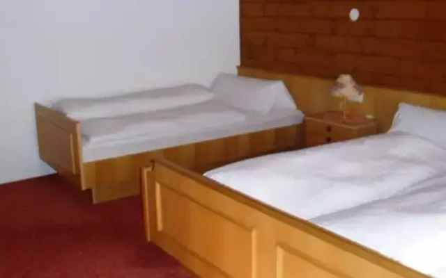ApartBabsi