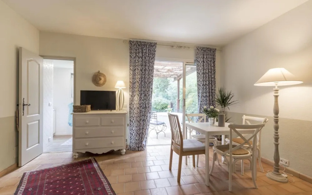 Mesmerising Holiday Home in Gassin With Swimming Pool