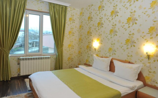 Отель Eros Motel Сандански комната для гостей