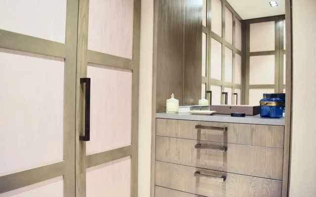 Bright Spacious 3 Bedroom Home in Chelsea