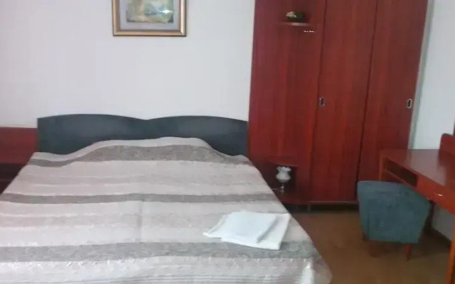 Ambrozia Guest Rooms