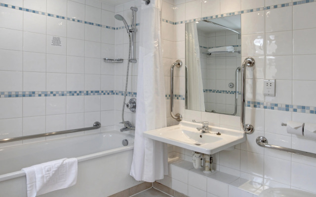 Holiday Inn Basingstoke by IHG