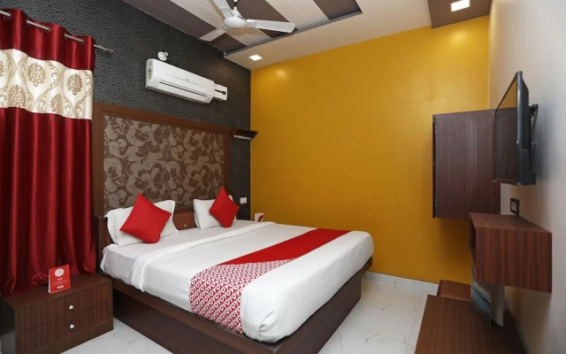OYO 18346 Glorify Stay2