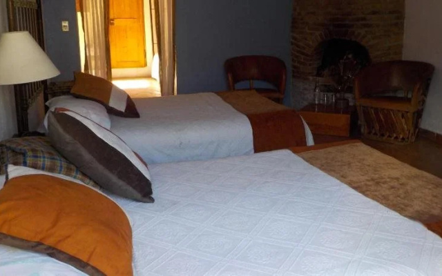 Hotel Shantiniketan