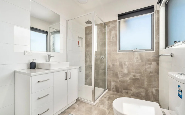 Rosewater Dromana