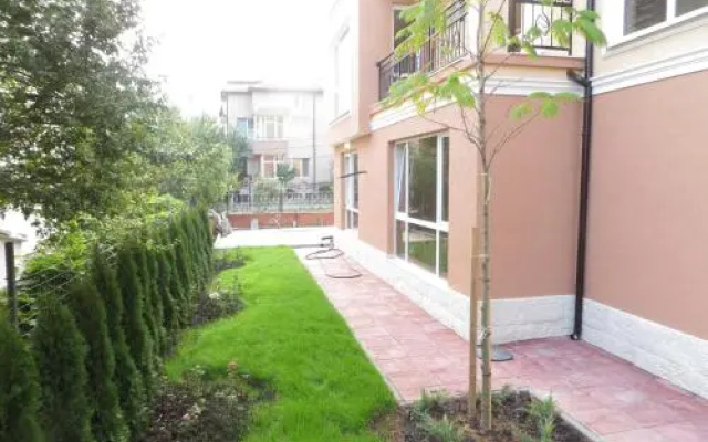 Emona Apartment