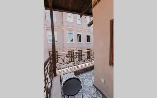 Galadoo Suites 4th Floor