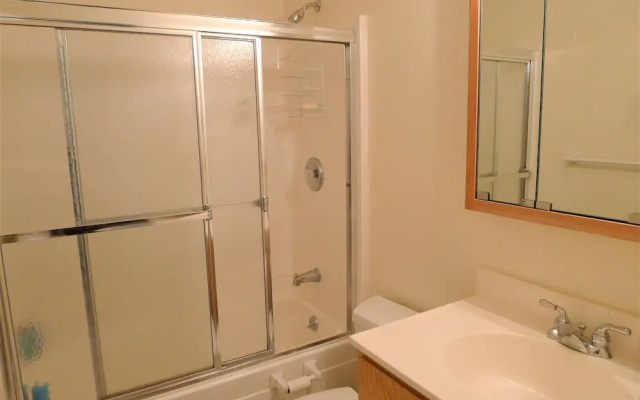 48 Middlecott - 2 Bedroom Condo
