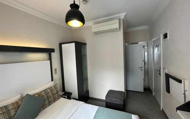 Platine Hotels & Suites