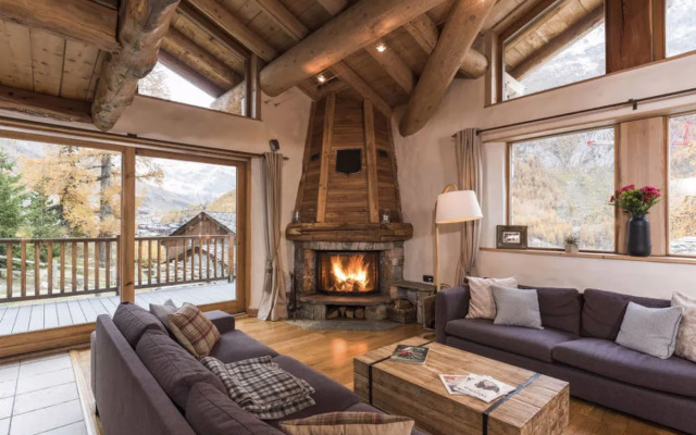 Chalet Elephant Blanc