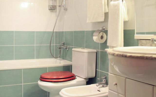 Alguera Apartments Napols