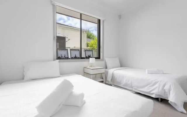 Spacious 3bedrooms big House@mitcham