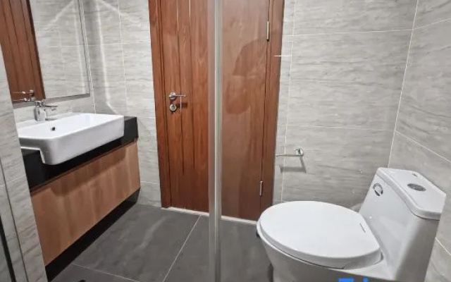Newly Studio Apt w/ Pool, Gym Netflix