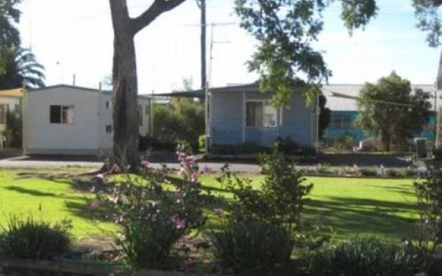 West Wyalong Caravan Park