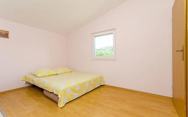 Apartments Ugrina