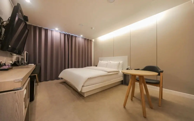 Gumi Bonggokdong Hotel Countinue