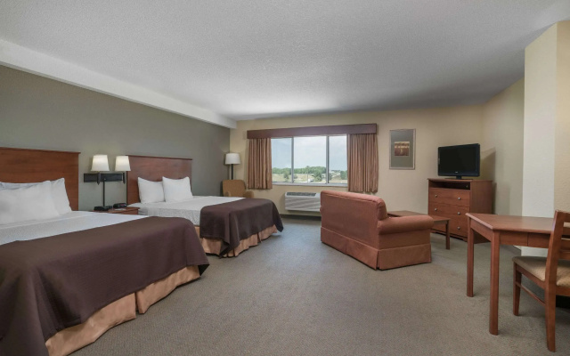 AmericInn by Wyndham Newton