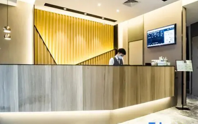 Homeinn Selected Hotel (Xiamen Railway Station Wenzhao Subway Station)