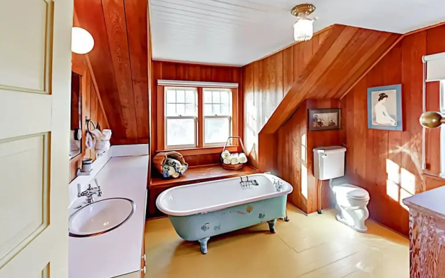 104 S Marion - 4 Br Home