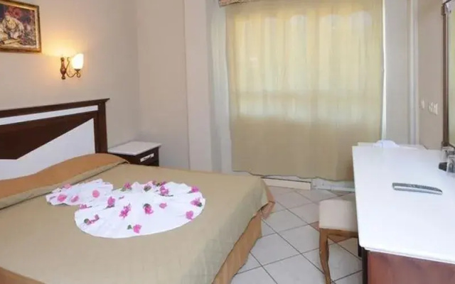 Selen Hotel Icmeler