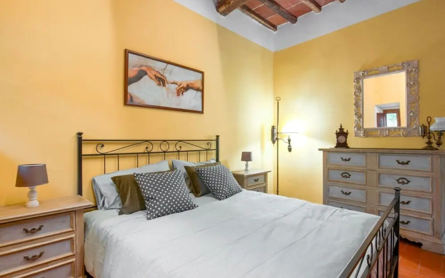 Elegant Holiday Home in Greve in Chianti With Swimming Pool