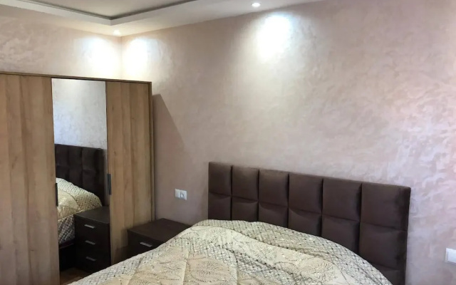 Yallahriyad Triplex For 6 Persons Max