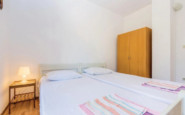 Amazing Apartment in Pinezici With 2 Bedrooms and Wifi