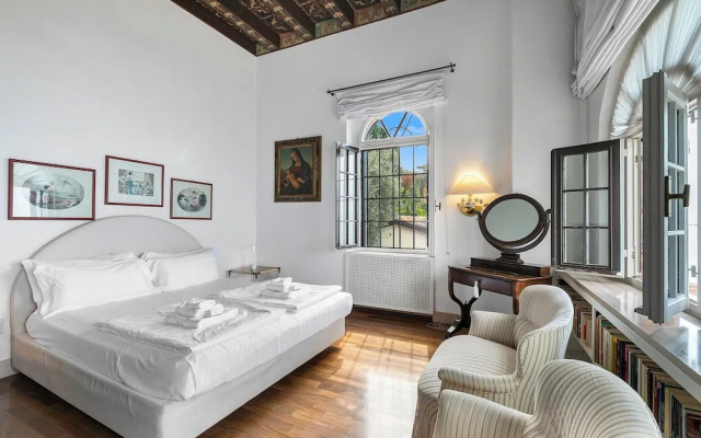 Villa Schlosser Lake Front & Private Pool