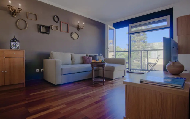 Castillo Apartments