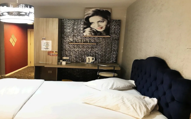 VIP Inn