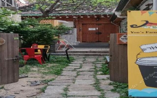Отель Yoo's Family Guest House вид на фасад