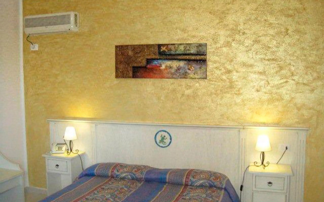 Ariadimari Hotel