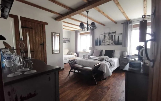 La Bastide Du Bonheur Chambres et Tables D'Hôtes