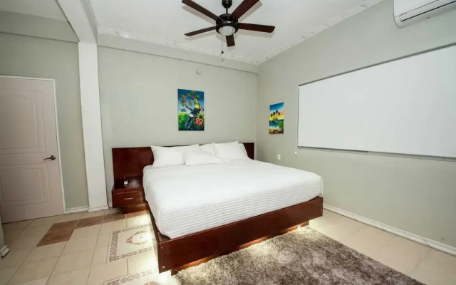 Maximum Beach Hotel