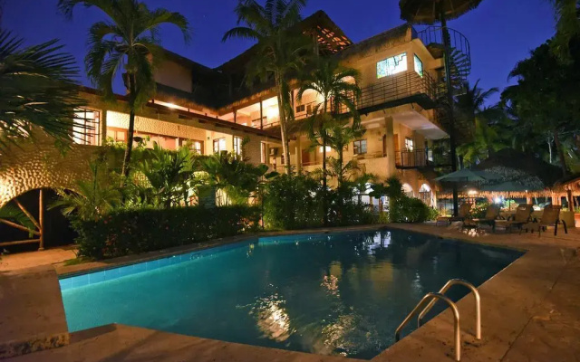 Canciones Del Mar Hotel