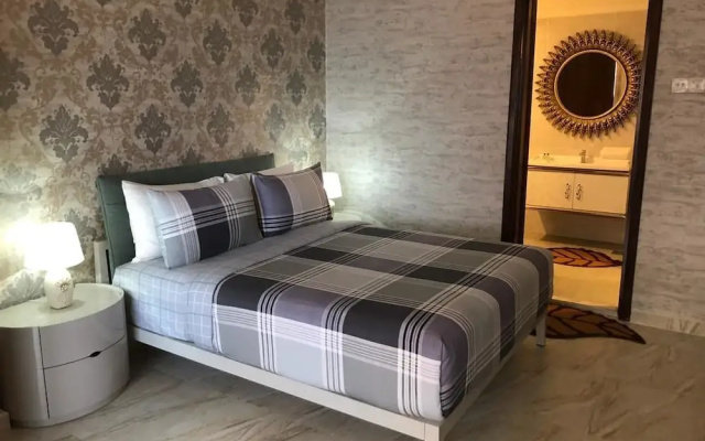 Raintree Service Suite At Times Square Kl