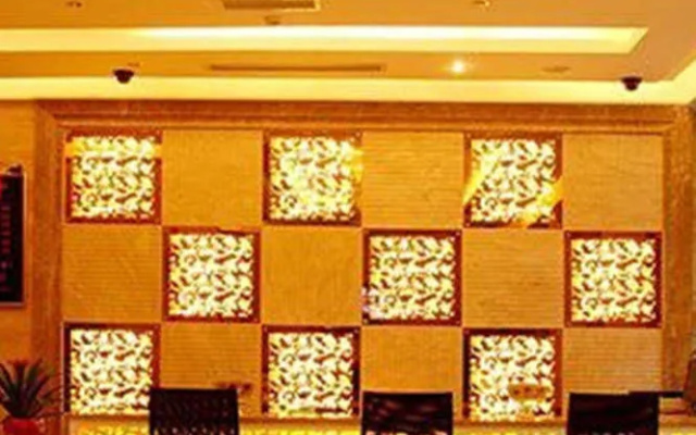 Super 8 Collection Hotel (Chongzhou Government Center Square)